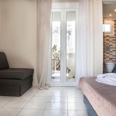Christina Rooms Adamantas  Ngoại thất bức ảnh
