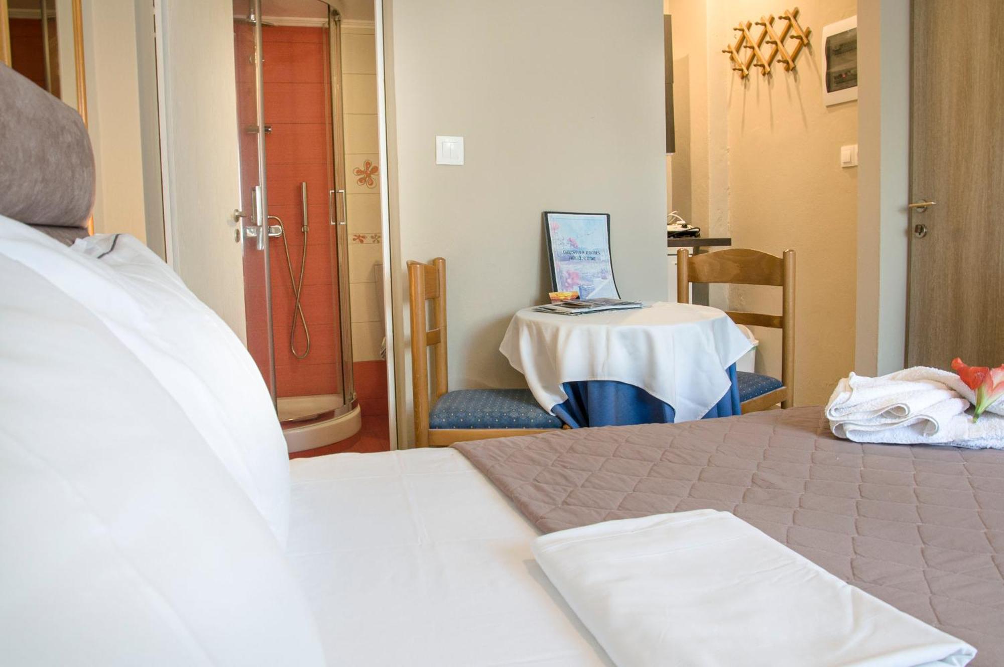 Christina Rooms Adamantas  Ngoại thất bức ảnh