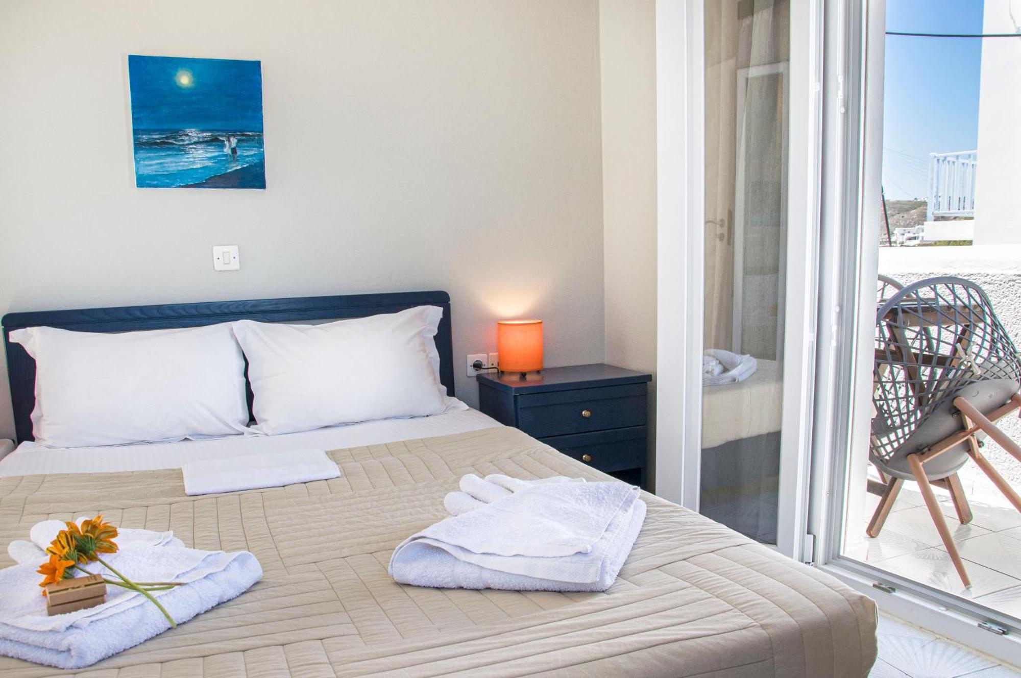 Christina Rooms Adamantas  Ngoại thất bức ảnh