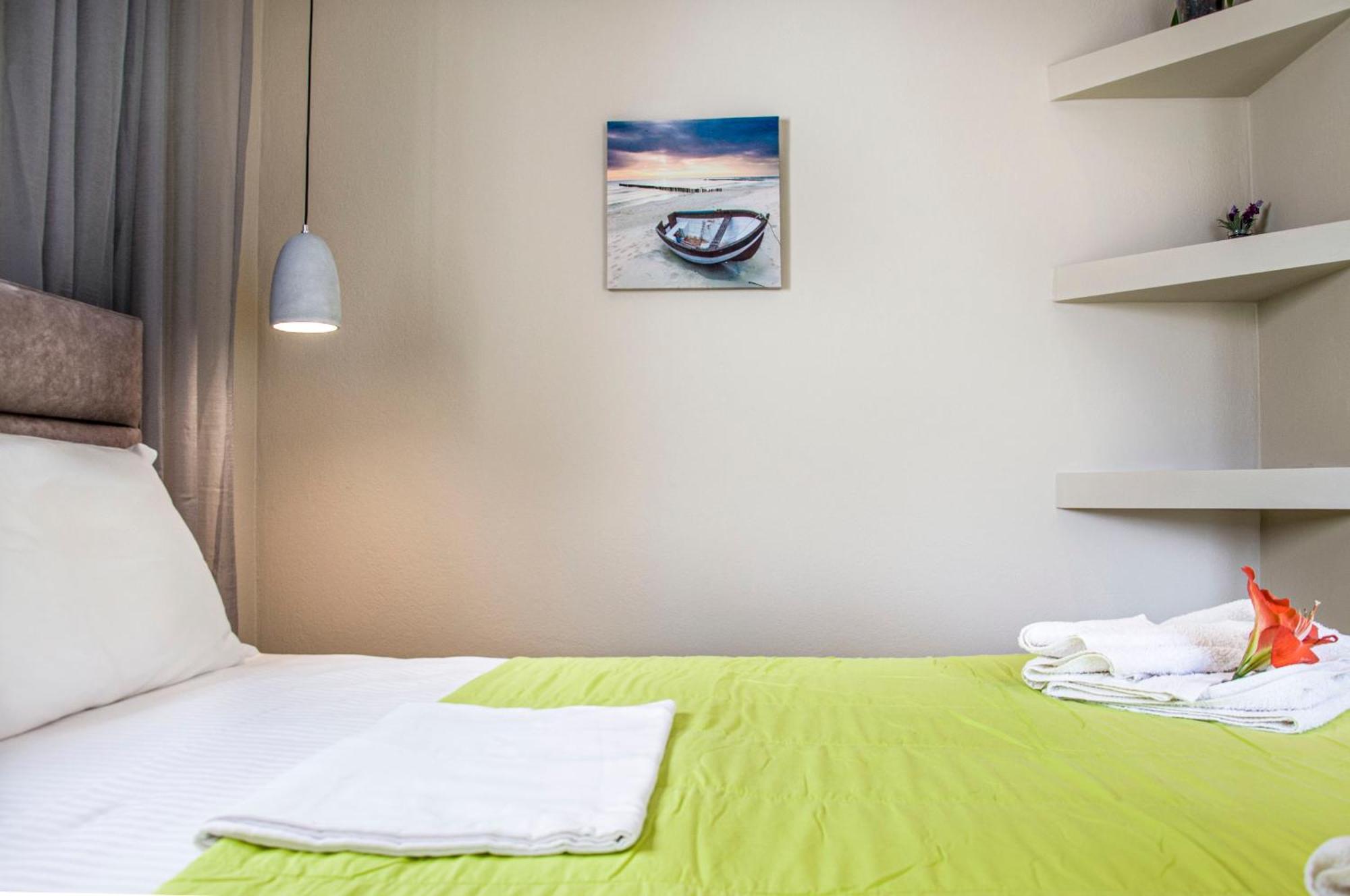 Christina Rooms Adamantas  Ngoại thất bức ảnh