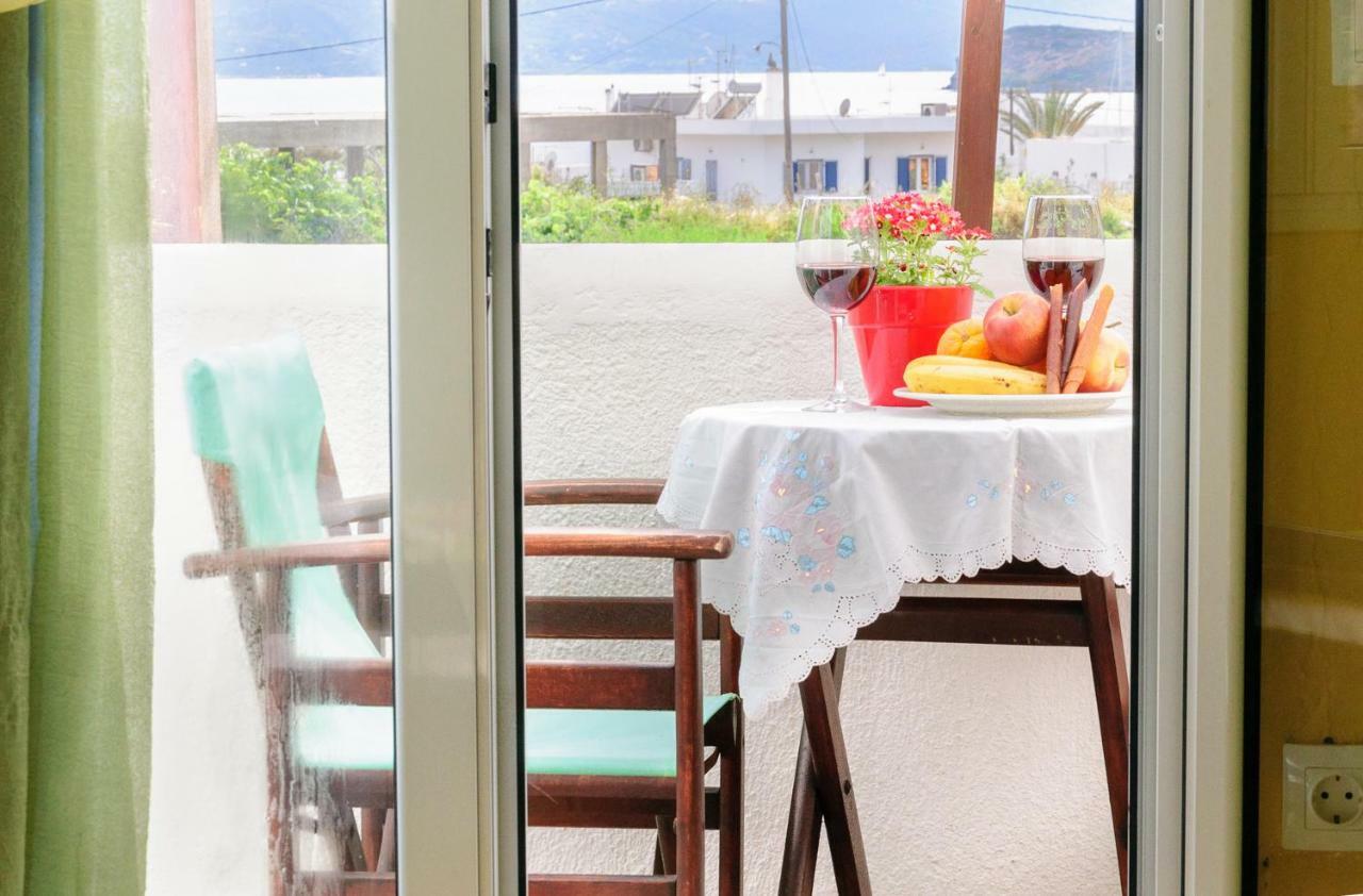 Christina Rooms Adamantas  Ngoại thất bức ảnh